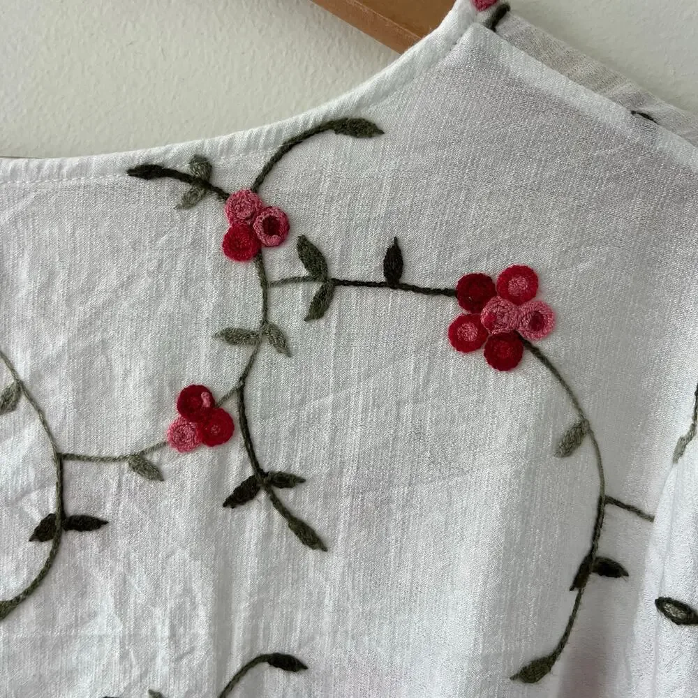 Anthropologie Kindred White Floral Embroidered Cottagecore Blouse Size Large